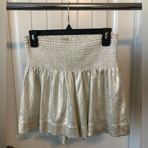 Iced Swing Shorts l Silver Champagne l Size Medium
